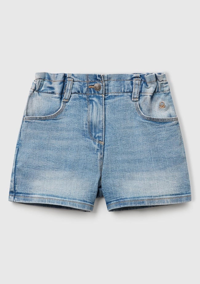  Kız Çocuk Açık Denim Logolu Taş Yıkama Beli Lastikli Streç Denim Şort