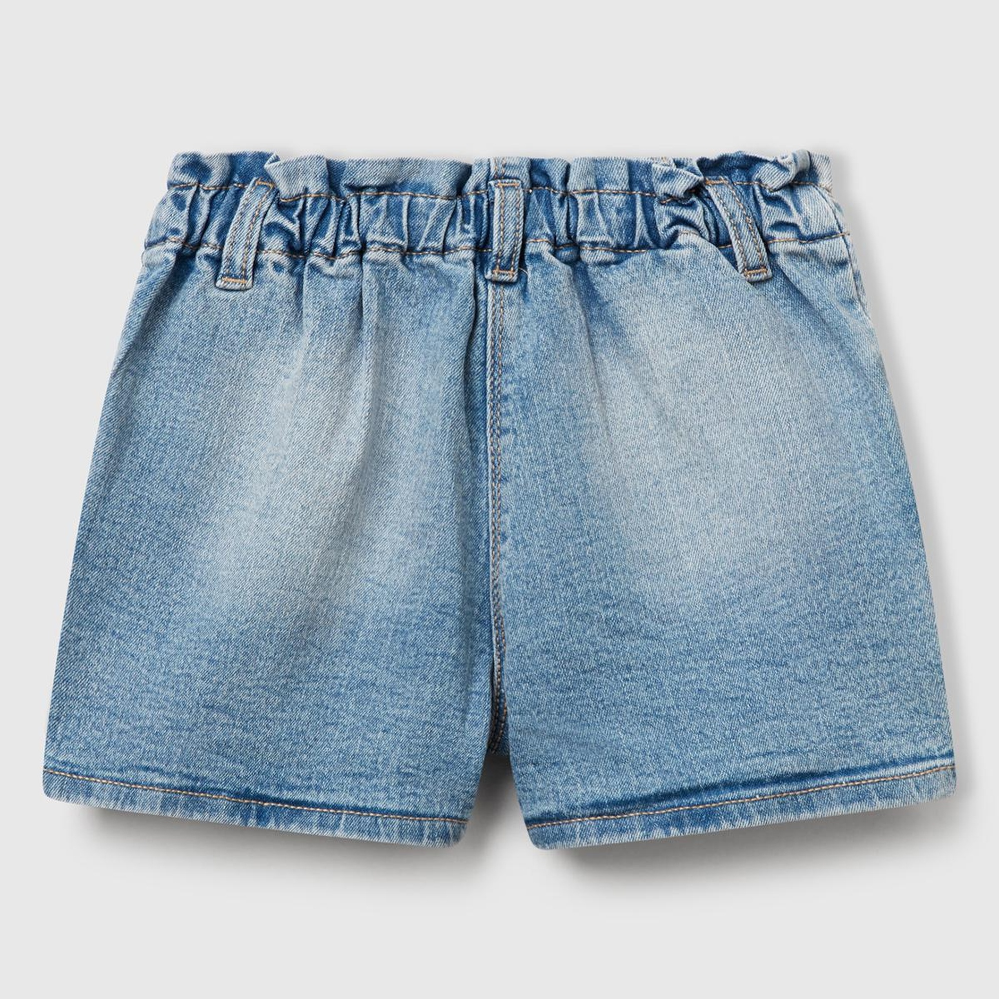 Kız Çocuk Açık Denim Logolu Taş Yıkama Beli Lastikli Streç Denim Şort