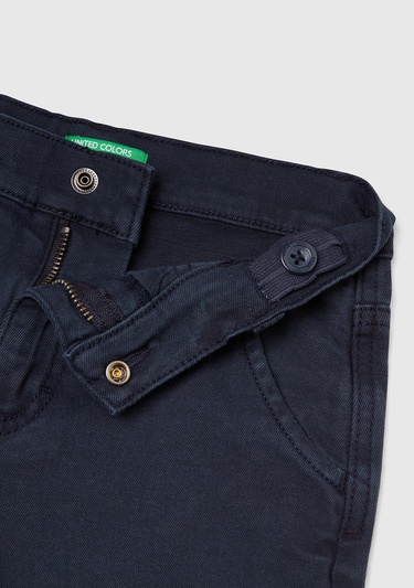  Erkek Çocuk Lacivert Eskitilmiş Efektli Normal Bel Straight Bermuda Şort