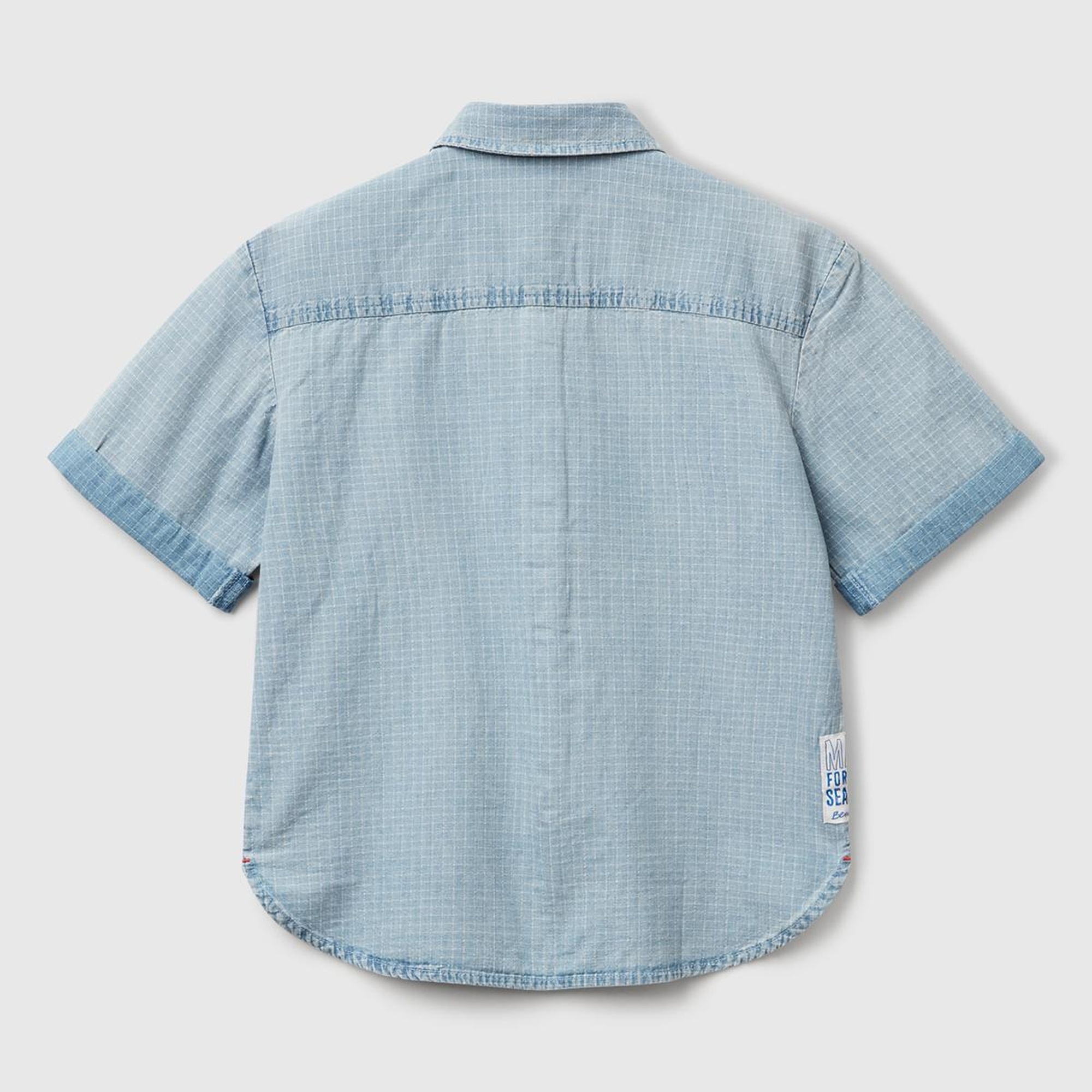 Erkek Çocuk Açık Denim Etiket Detaylı Önü Cepli Kısa Kollu Denim Gömlek