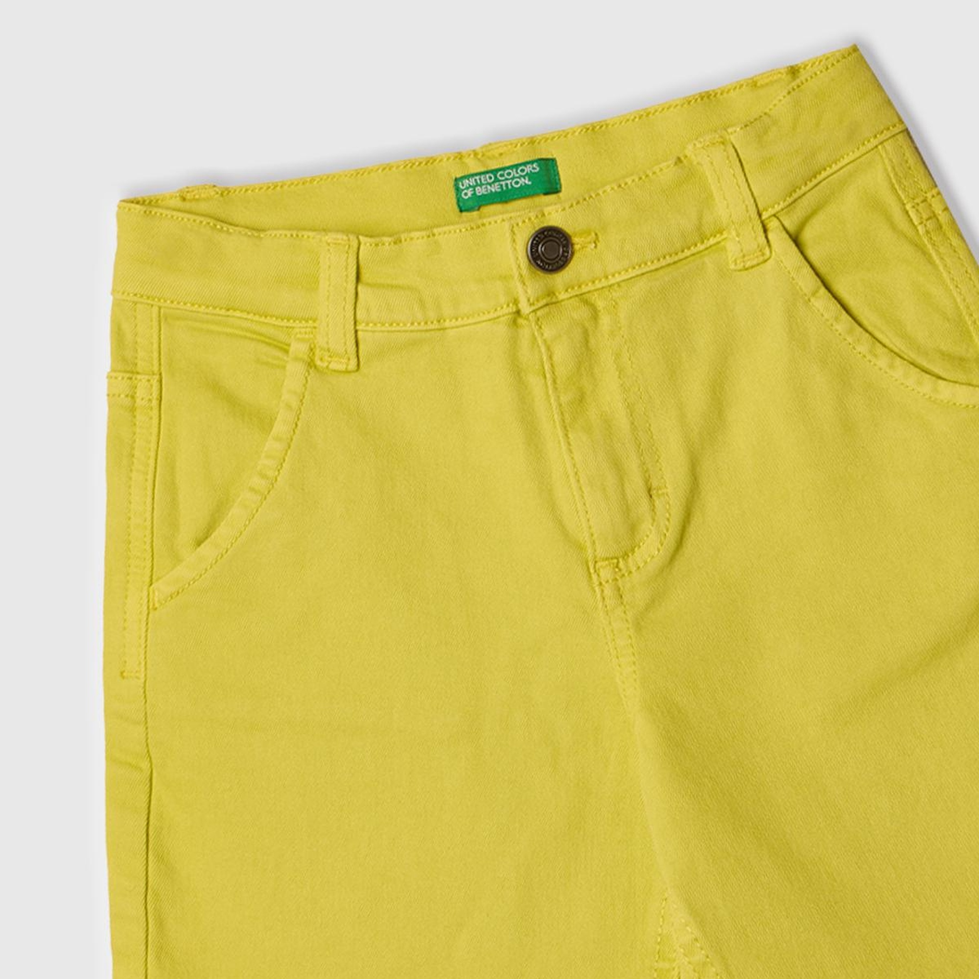 Erkek Çocuk Sarı Eskitilmiş Efektli Normal Bel Straight Bermuda Şort