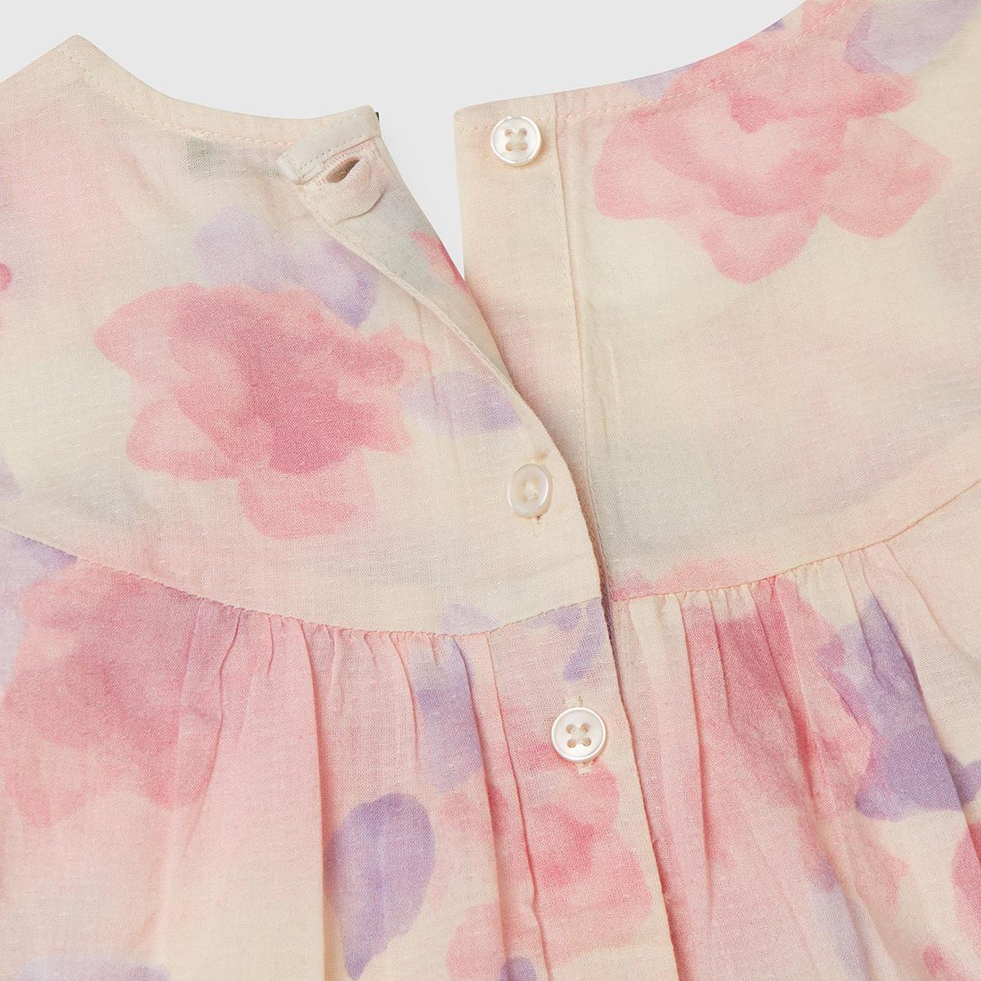 Kız Çocuk Pembe Mix Tamamı Desenli Arkası Düğmeli Pileli Müslin Bluz