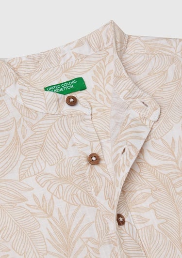  Erkek Çocuk Ekru Keten Karışımlı Tamamı Desenli Önü Düğme Detaylı Hakim Yaka Gömlek