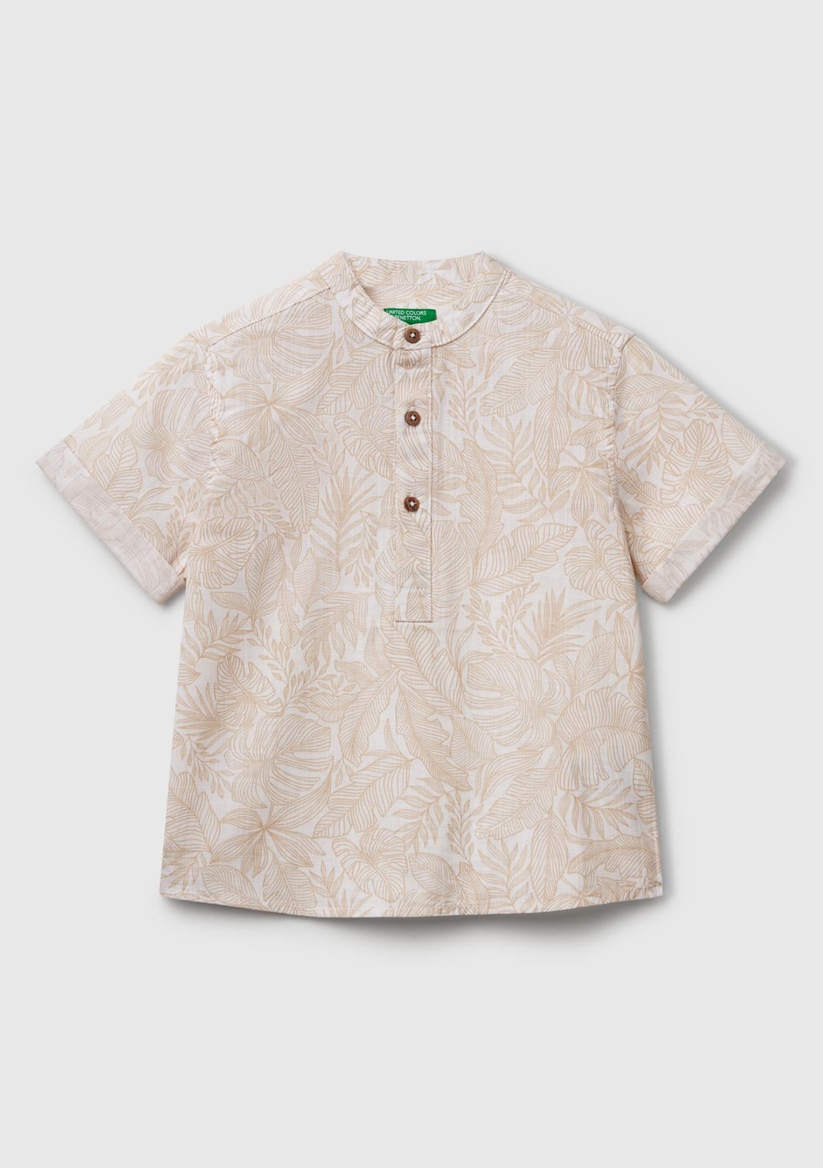  Erkek Çocuk Ekru Keten Karışımlı Tamamı Desenli Önü Düğme Detaylı Hakim Yaka Gömlek