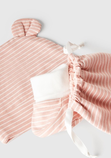  Bebek Pembe Kulak Aplikeli Şapka ve Patik Çantalı Takım