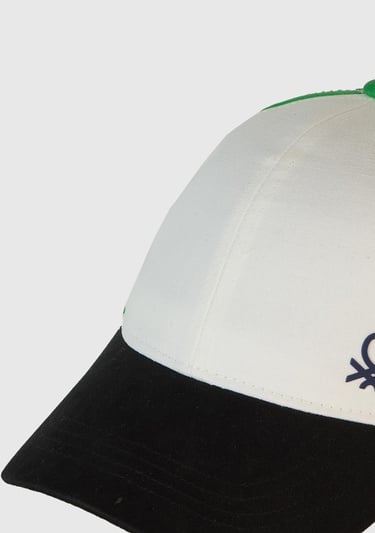  Erkek Çocuk Siyah Renk Bloklu Logolu Kep Şapka