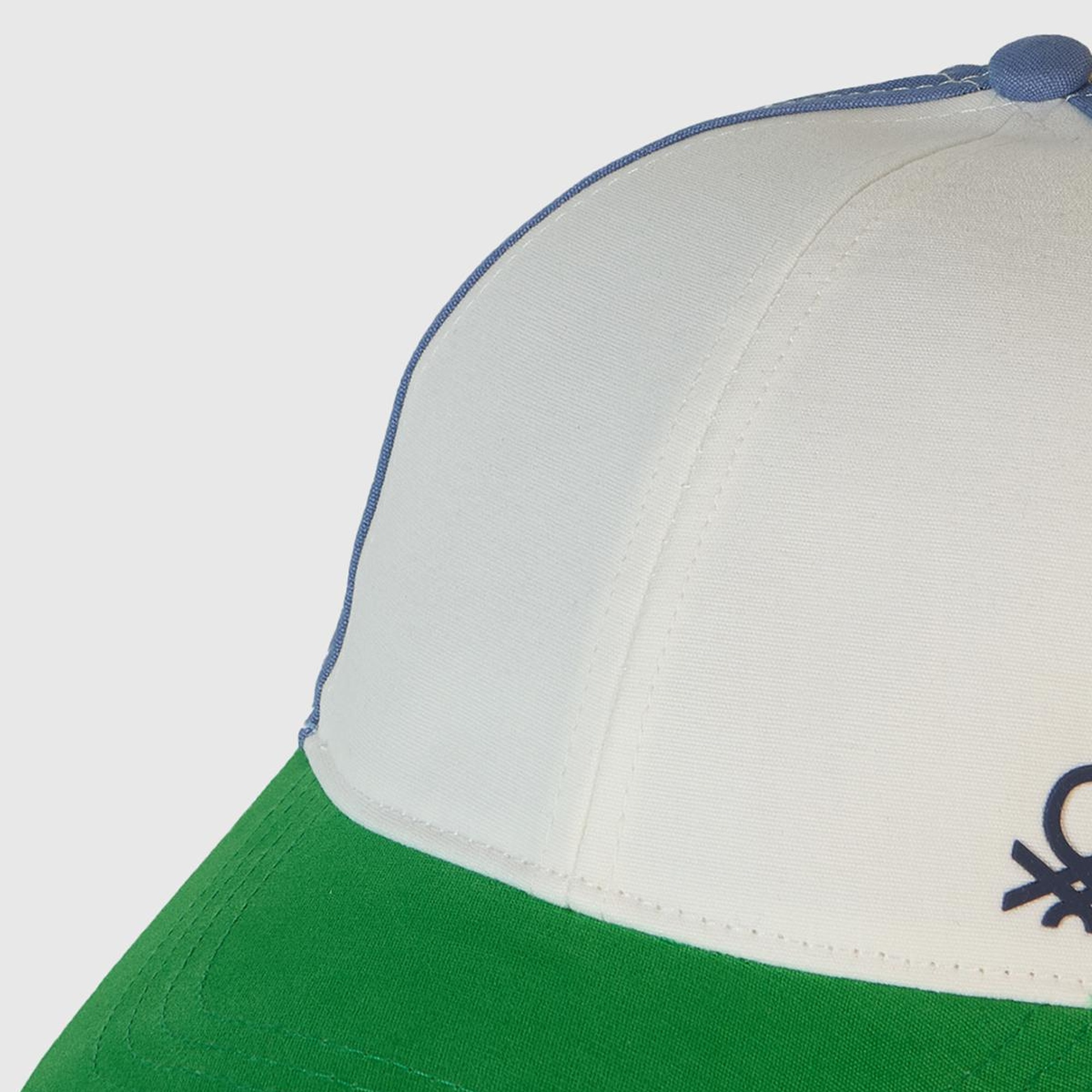 Erkek Çocuk Beyaz Renk Bloklu Logolu Kep Şapka