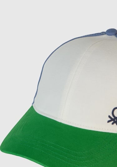  Erkek Çocuk Beyaz Renk Bloklu Logolu Kep Şapka