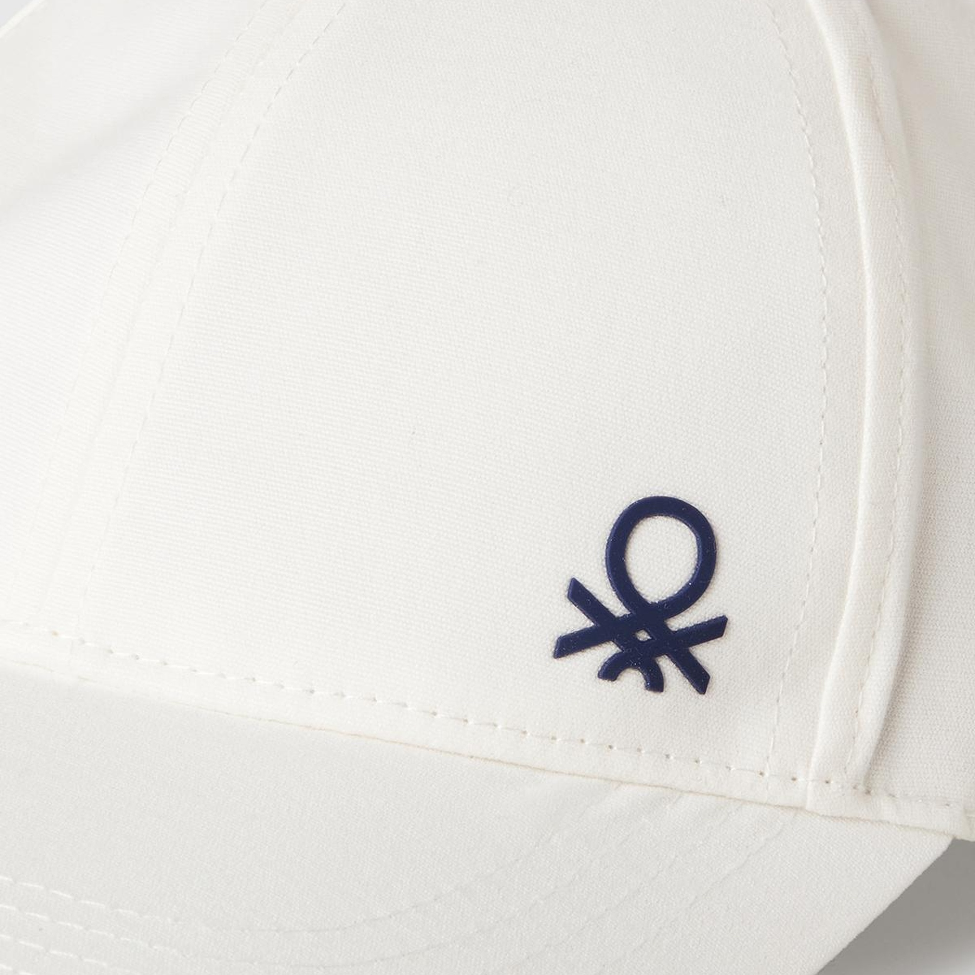 Erkek Çocuk Beyaz Logo İşlemeli Arkası Ayarlanabilir Kep Şapka