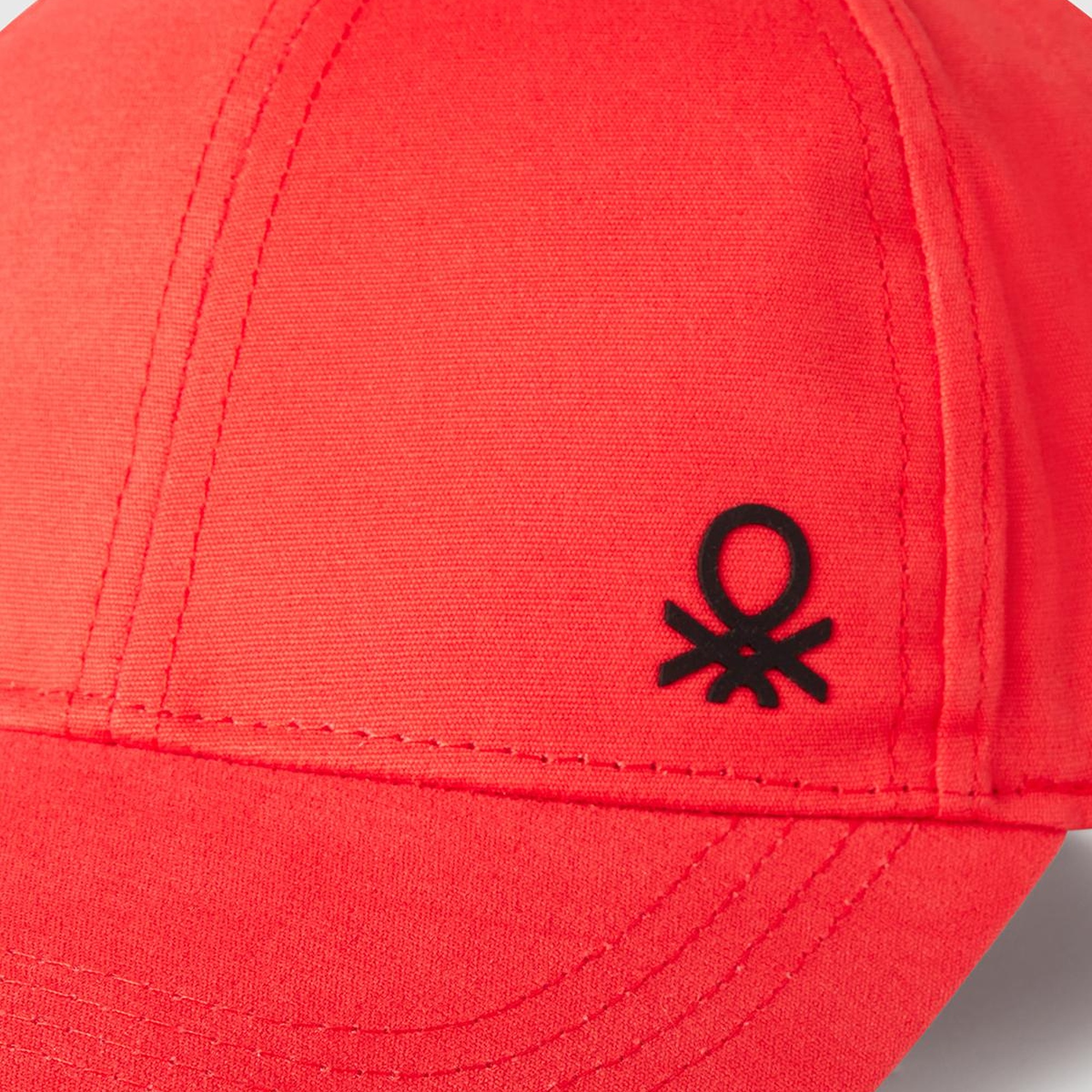 Erkek Çocuk Kırmızı Logo İşlemeli Arkası Ayarlanabilir Kep Şapka