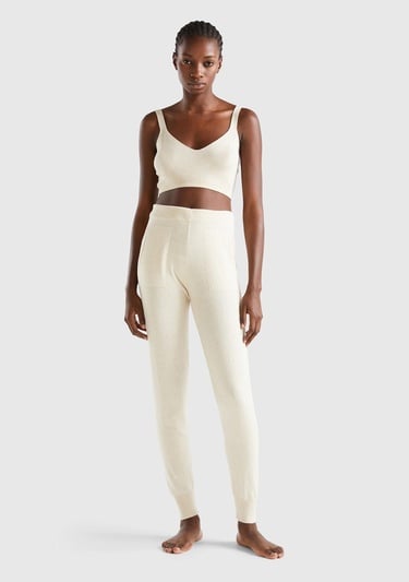  Kadın Bej Paçası Lastikli Kaşmir Karışım Pantolon