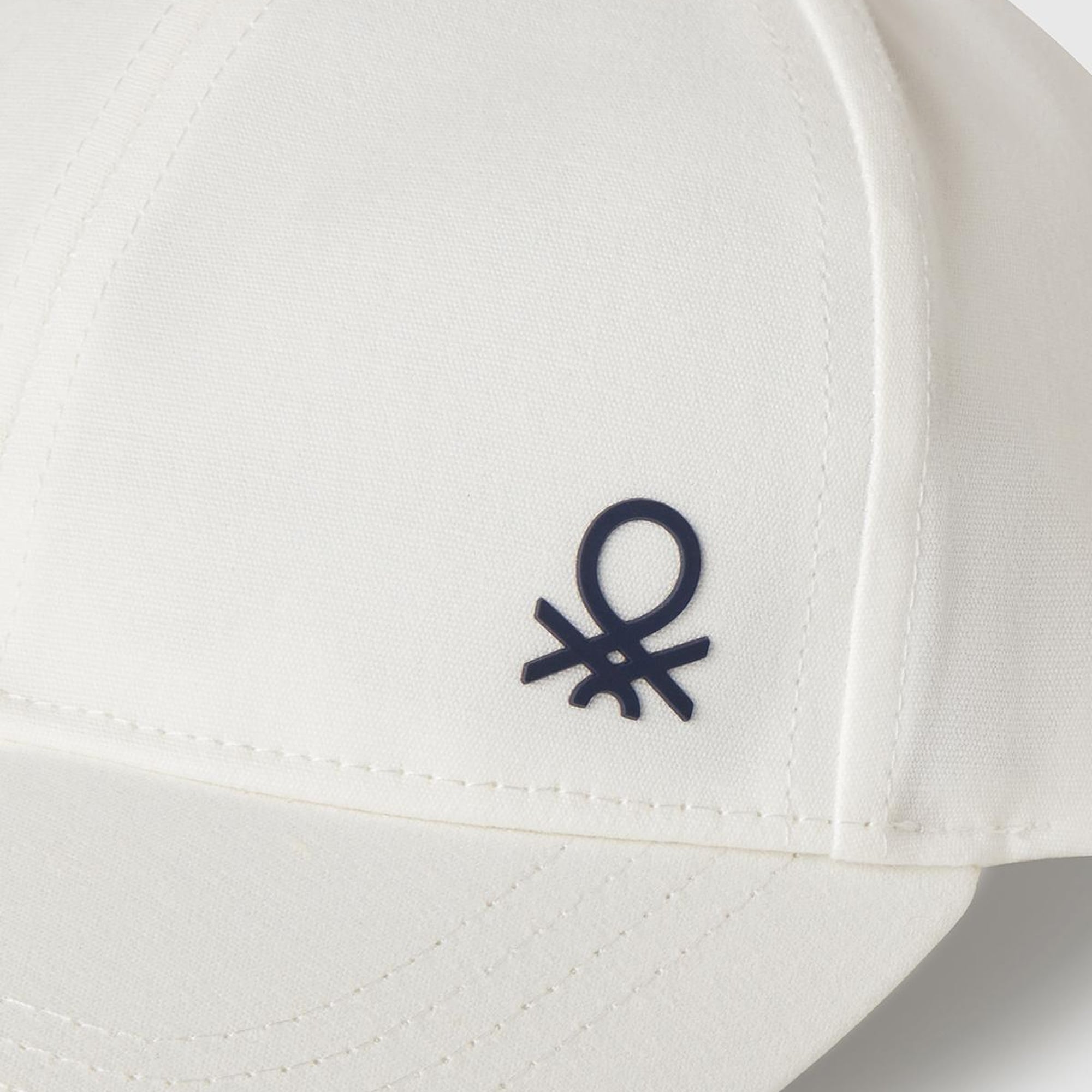 Erkek Çocuk Beyaz Önü Logo Baskılı Kep Şapka
