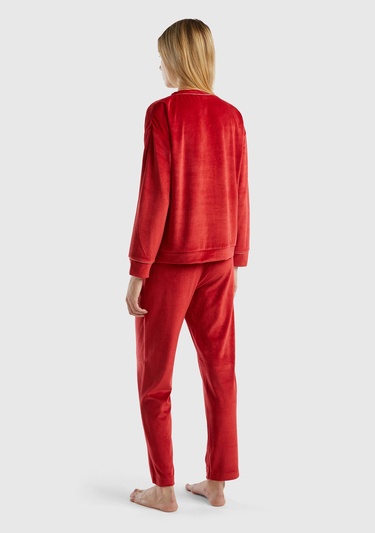  Kadın Kırmızı Çizgi Detaylı V Yaka Pijama Takımı