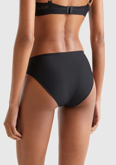  Kadın Siyah Dantelli Slip Külot