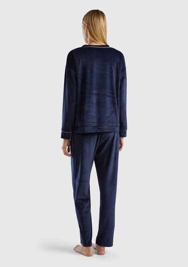  Kadın Lacivert Çizgi Detaylı V Yaka Pijama Takımı