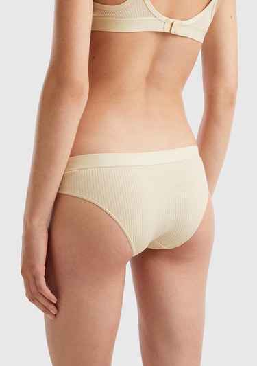  Kadın Bej Benetton Logolu Hipster Külot