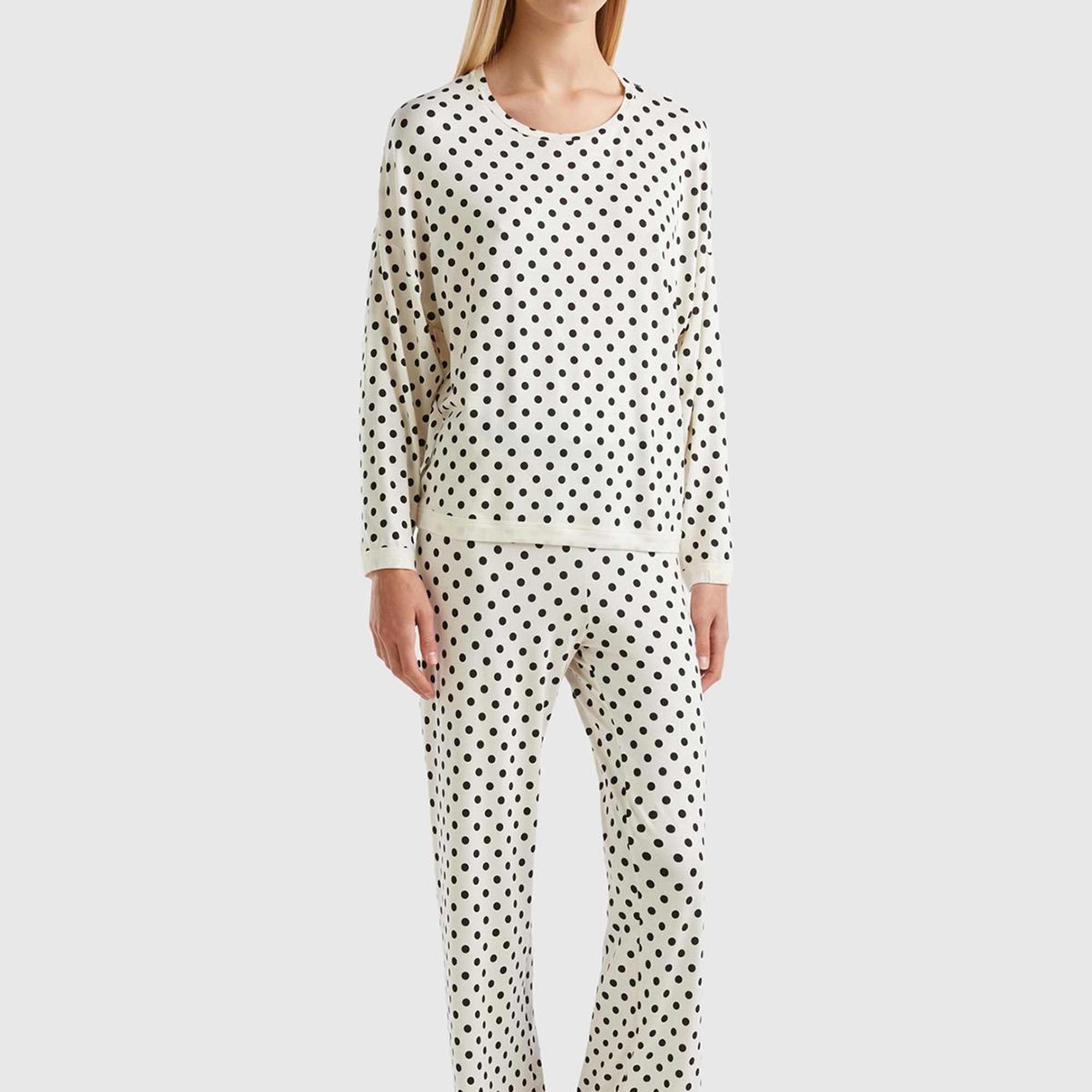 Kadın Krem Tamamı Puantiye Desenli Viskoz Karışımlı Pijama Takımı