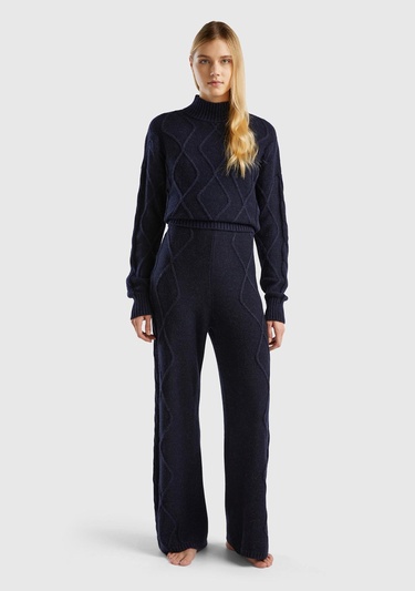  Kadın Lacivert Geniş Paça Triko Pantolon