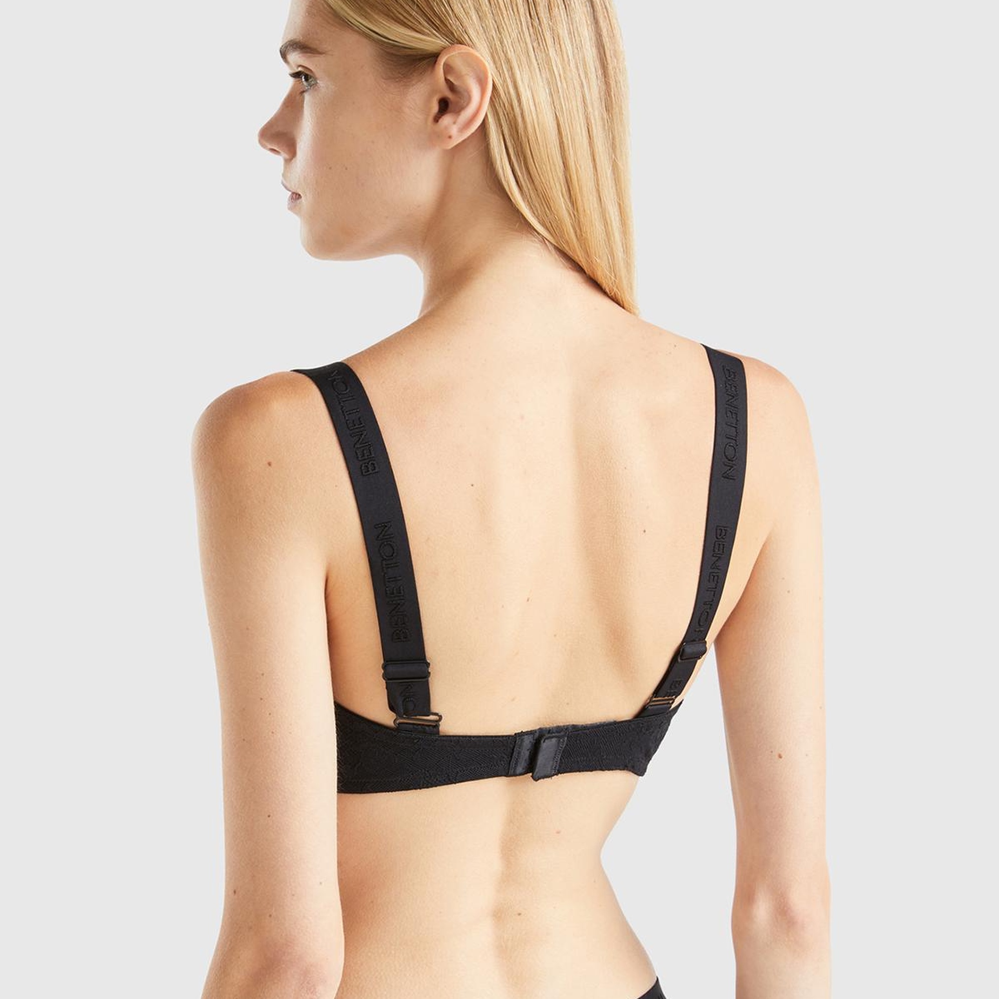 Kadın Siyah Dantelli Balkonet Sütyen