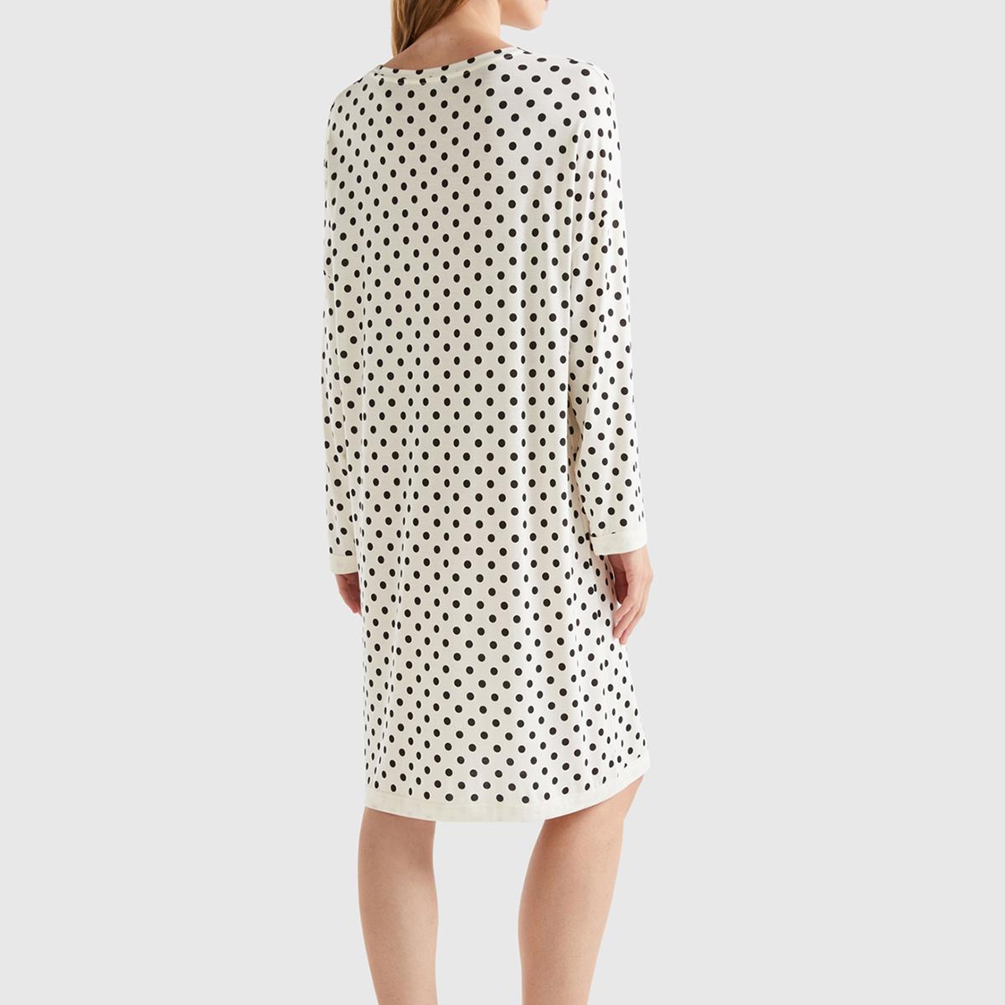 Kadın Krem Tamamı Puantiye Desenli Viskoz Karışımlı Gecelik