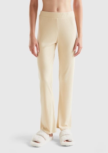  Kadın Bej Geniş Paça Pantolon