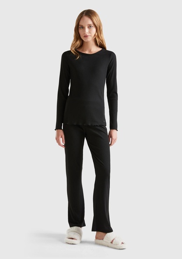  Kadın Siyah Logo Detaylı T-Shirt