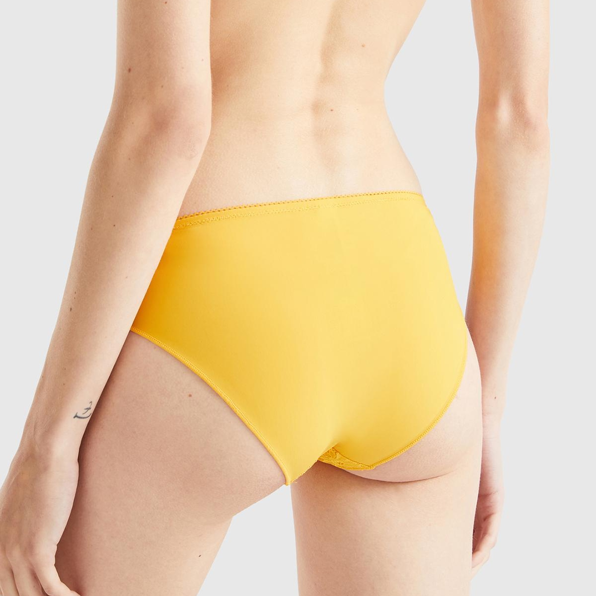 Kadın Hardal Dantelli Slip Külot