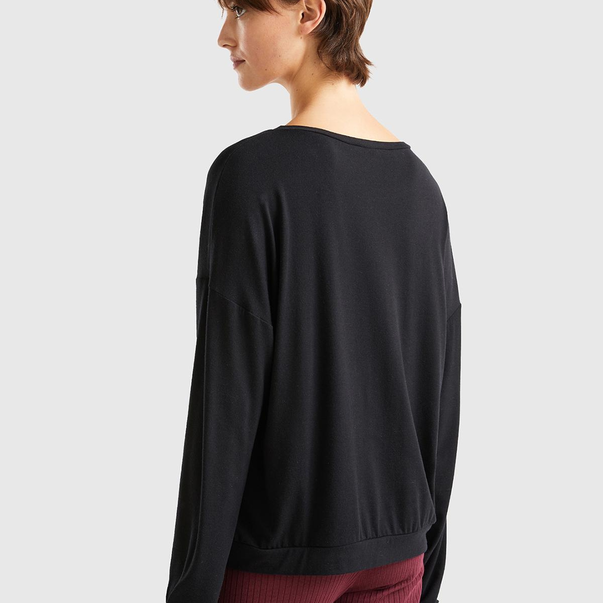 Kadın Siyah Etiket Detaylı Sweatshirt