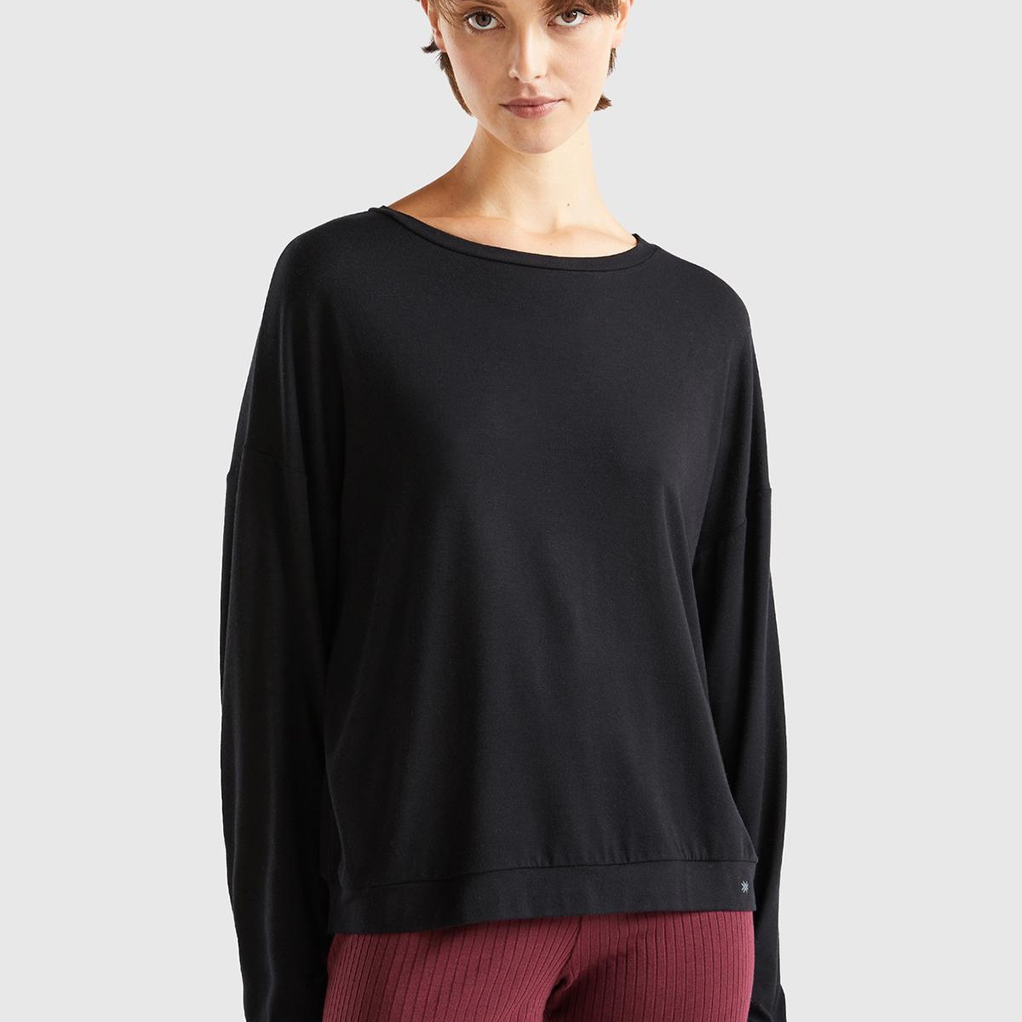 Kadın Siyah Etiket Detaylı Sweatshirt