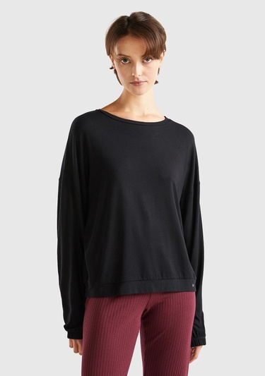  Kadın Siyah Etiket Detaylı Sweatshirt