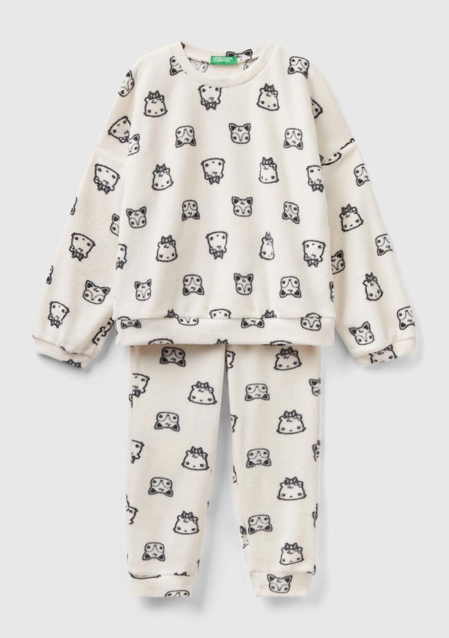  Kız Çocuk Krem Tamamı Hayvan Desenli Polar Pijama Takımı