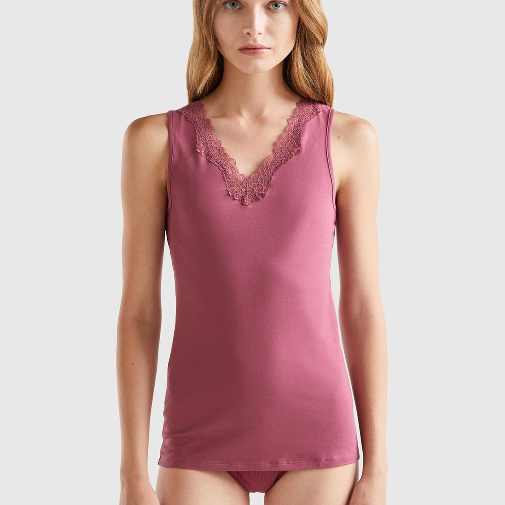 Kadın Bordo Yakası Dantel Detaylı Üst