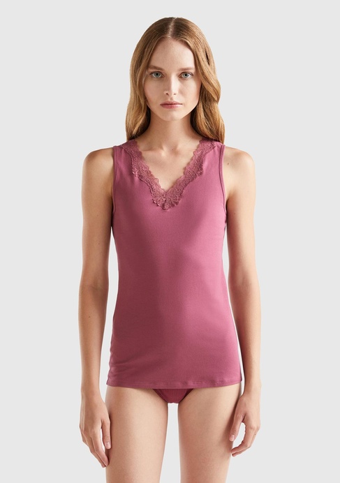  Kadın Bordo Yakası Dantel Detaylı Üst