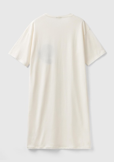  Kadın Krem Yakası Çiçek Baskılı Viskoz Karışımlı Gecelik