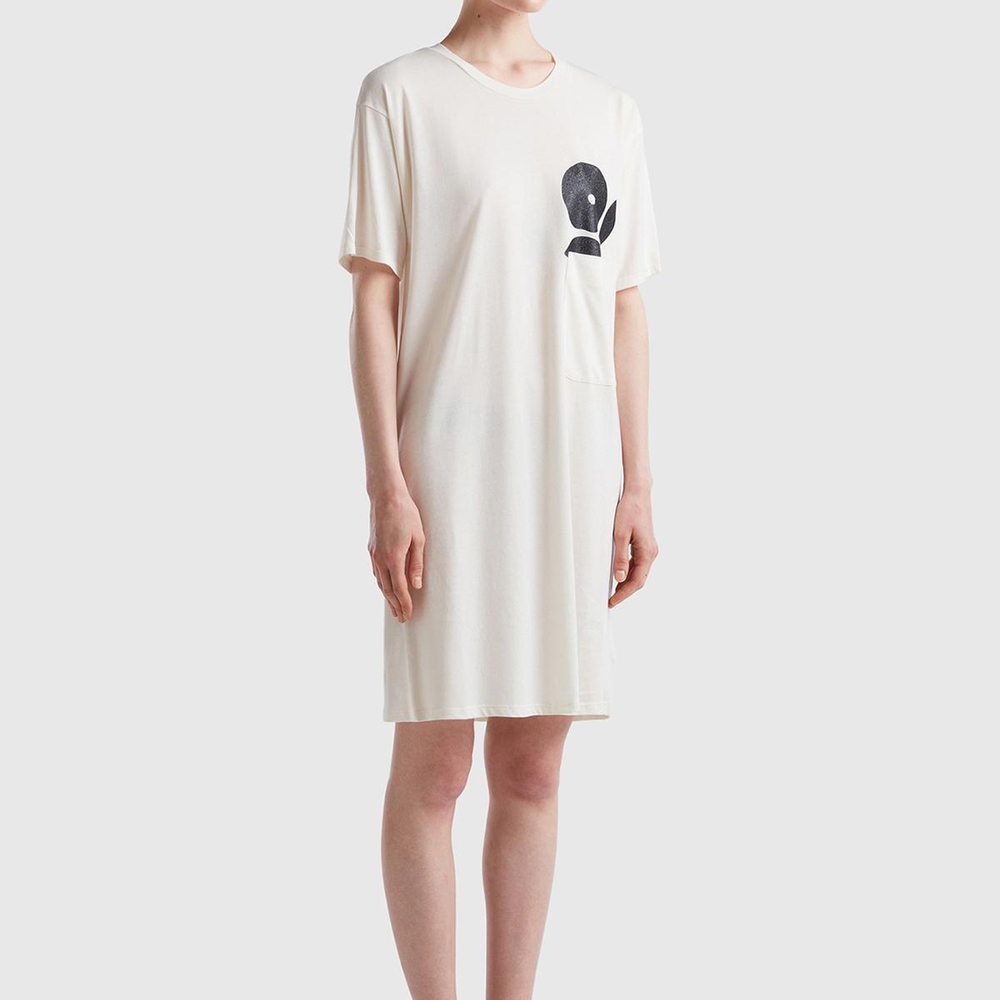 Kadın Krem Yakası Çiçek Baskılı Viskoz Karışımlı Gecelik