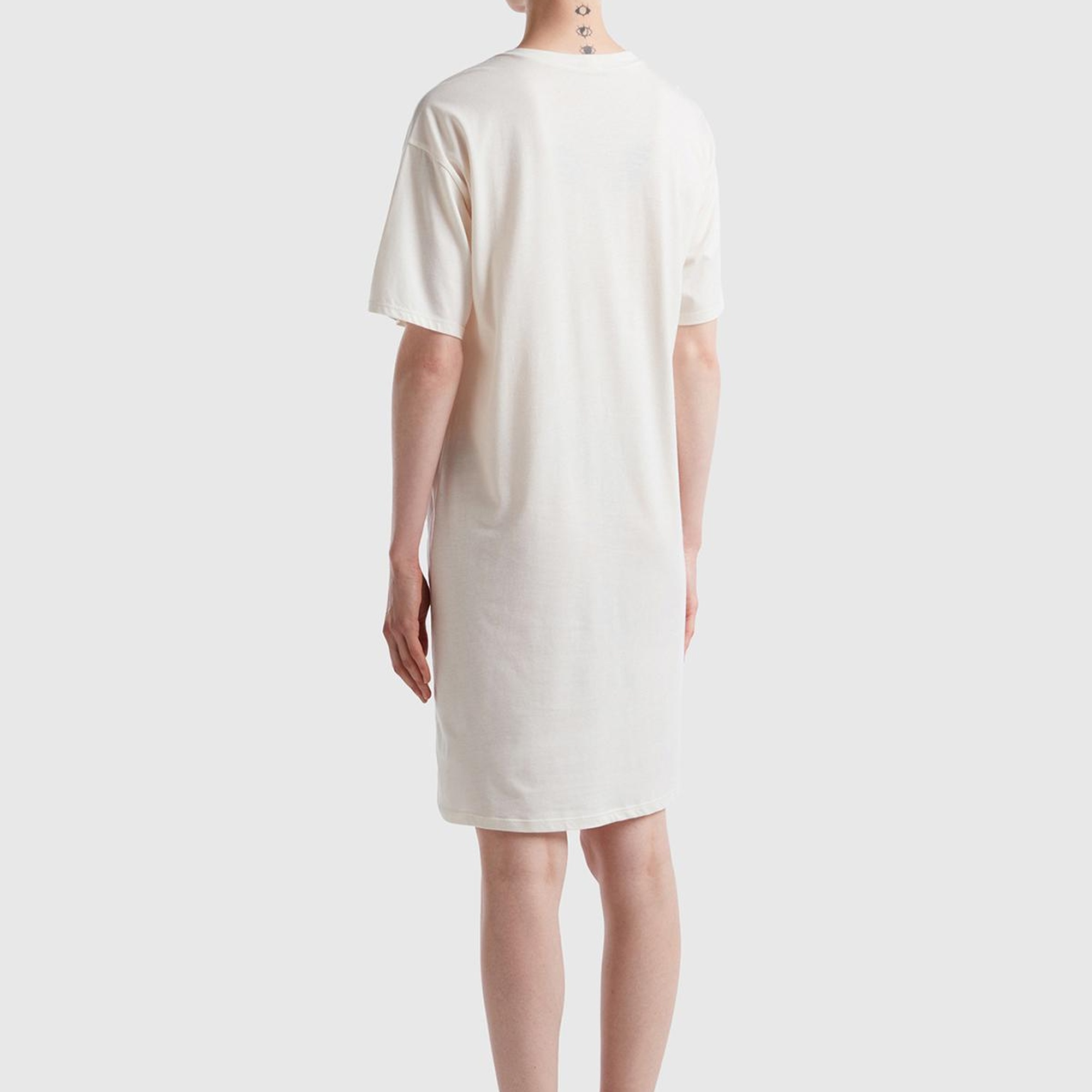 Kadın Krem Yakası Çiçek Baskılı Viskoz Karışımlı Gecelik