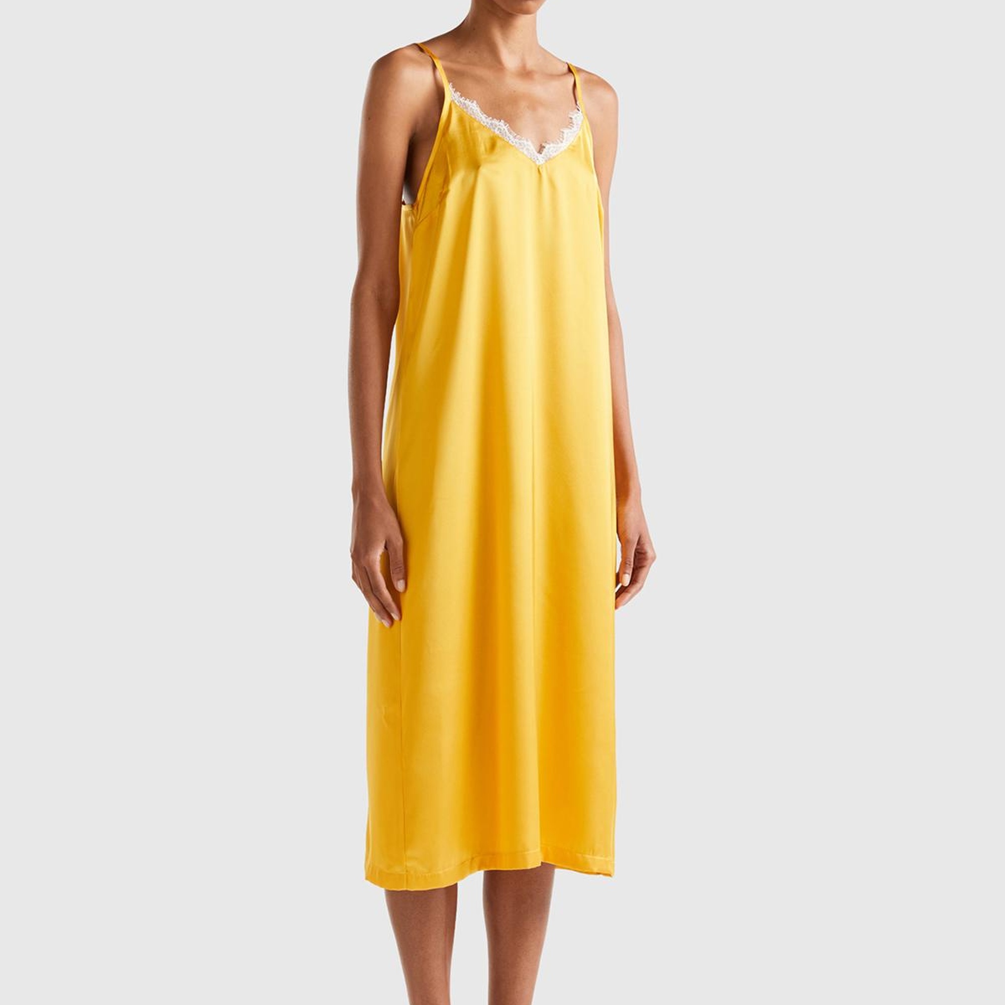 Kadın Hardal Yakası Dantel Detaylı Saten Gecelik