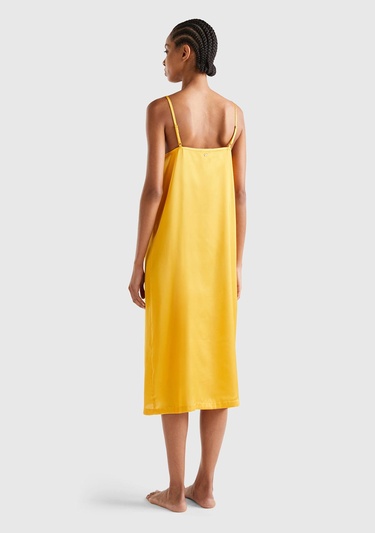  Kadın Hardal Yakası Dantel Detaylı Saten Gecelik