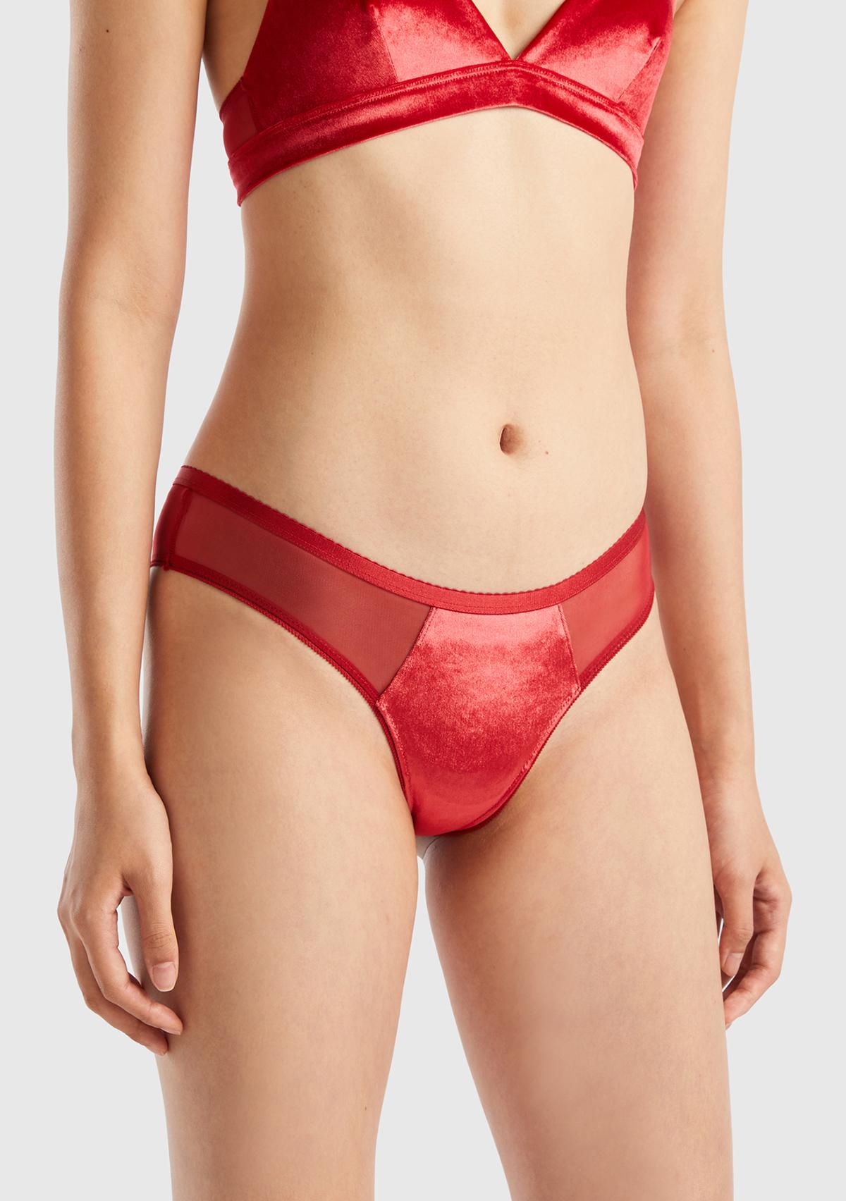  Kadın Kırmızı Renk Bloklu Brazilian Kesim Slip Külot