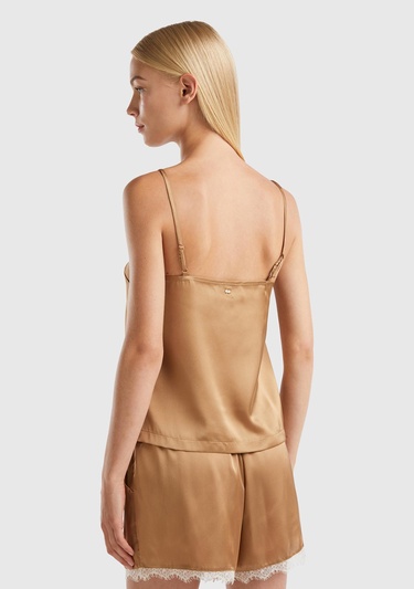  Kadın Taba Yakası Dantelli Askılı Pijama Üst