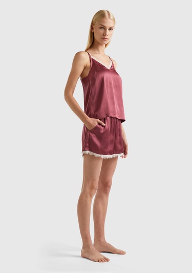  Kadın Bordo Yakası Dantelli Askılı Pijama Üst