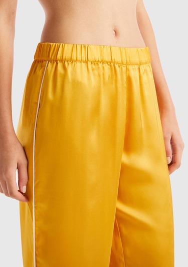  Kadın Hardal Saten Pijama Takımı