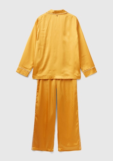  Kadın Hardal Saten Pijama Takımı