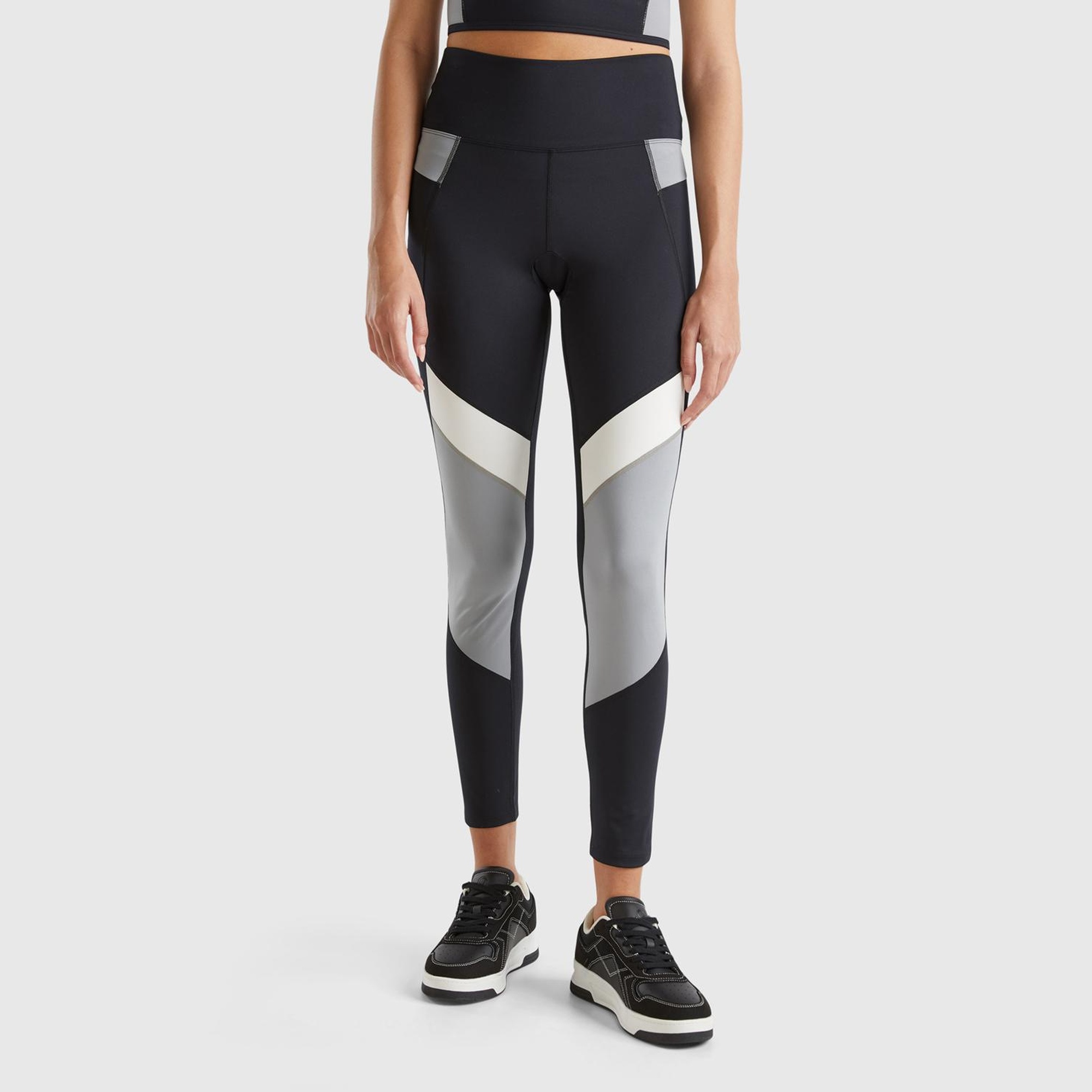 Kadın Siyah Kontrast Renk Detaylı Arkası Telefon Cepli Yüksek Bel Tayt