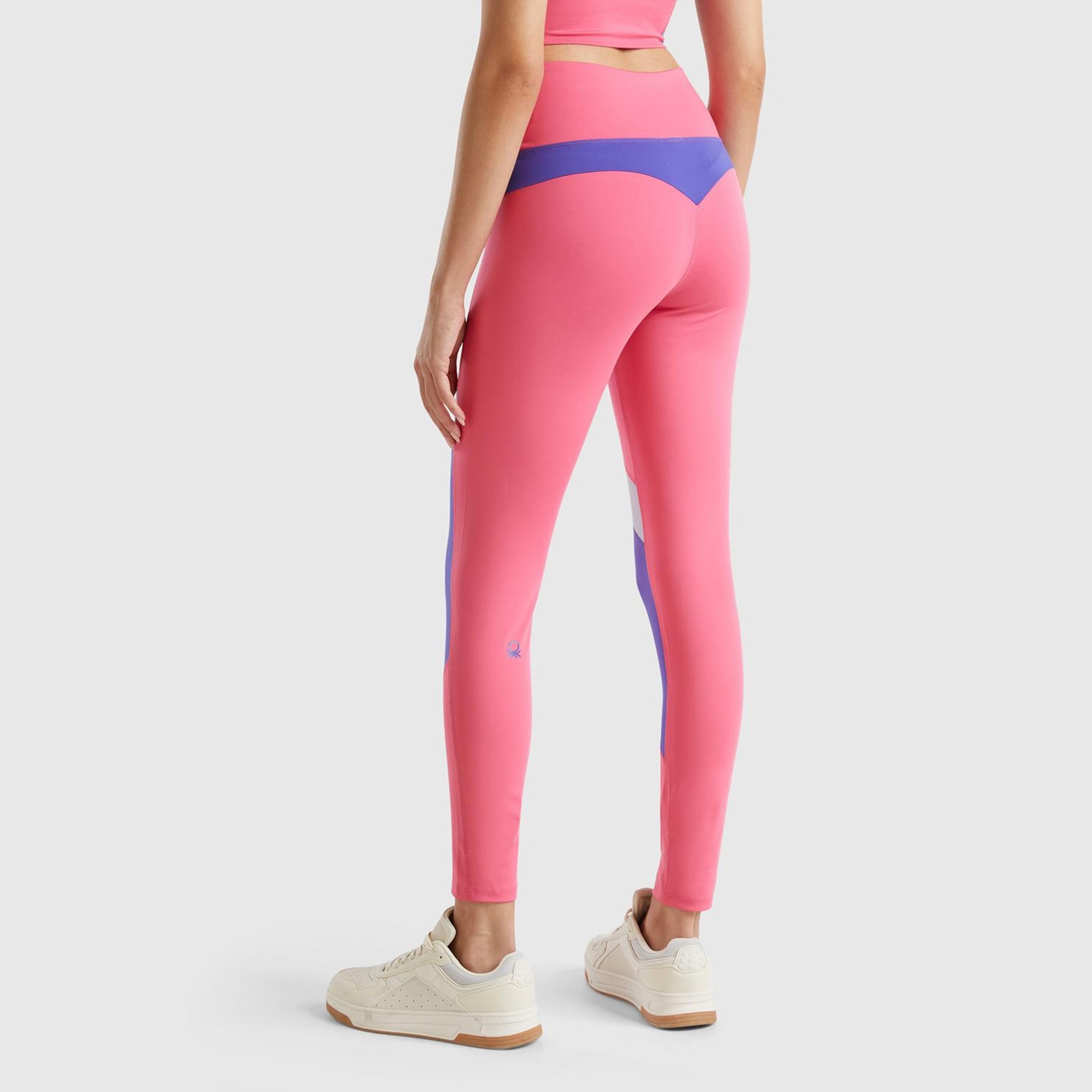 Kadın Pembe Kontrast Renk Detaylı Arkası Telefon Cepli Yüksek Bel Tayt