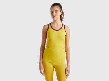  Kadın Sarı Kontrast Renk Detaylı Kolsuz Halter Yaka Üst