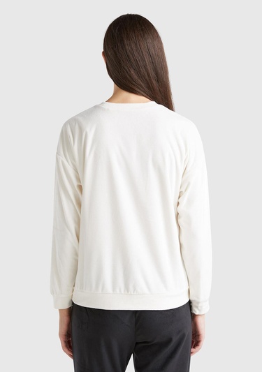  Kadın Krem Kol Ucu Logo Etiketli Önü Baskılı Pijama Üstü