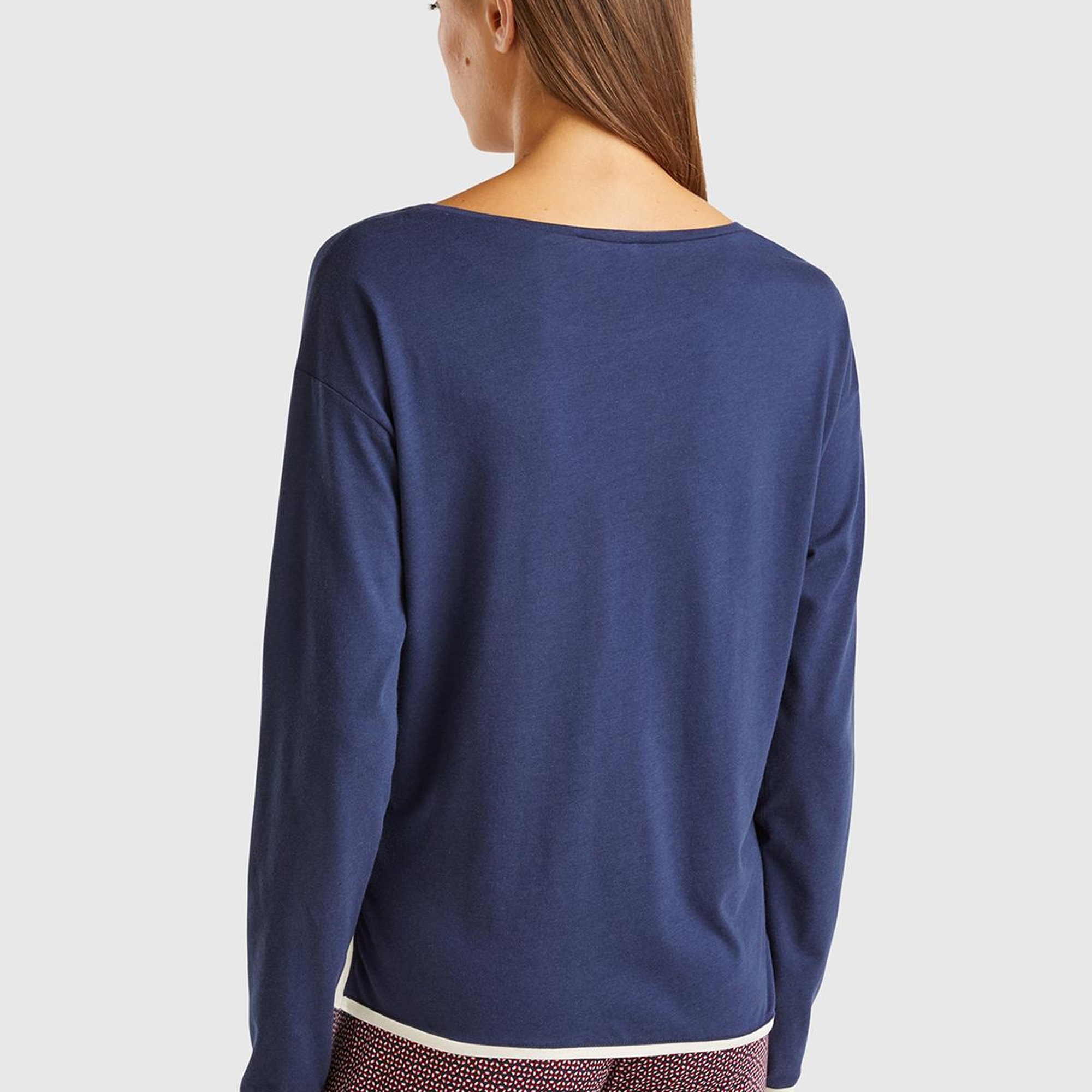 Kadın Lacivert Pamuk ve Viskoz Karışımlı Göğsü İşlemeli Uzun Kollu Pijama Üstü