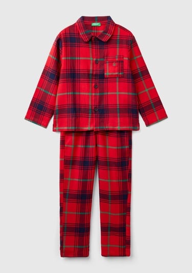  Erkek Çocuk Kırmızı Tamamı Desenli Göğüs Cebi Logolu Pijama Takımı