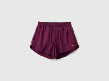  Kadın Bordo Logo Baskılı Beli Büzgülü Yanları Yırtmaçlı Şort